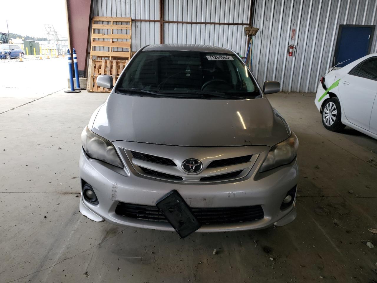 2011 Toyota Corolla Base - Фото 5