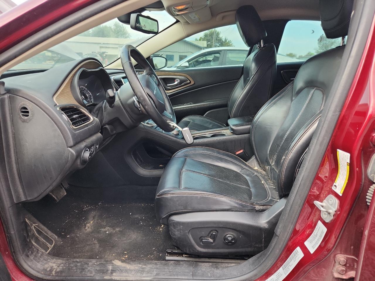 2015 Chrysler 200 C - Image 7