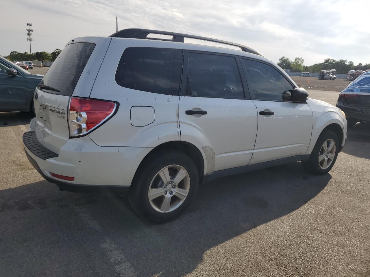 2011 Subaru Forester 2.5X - Фото 3