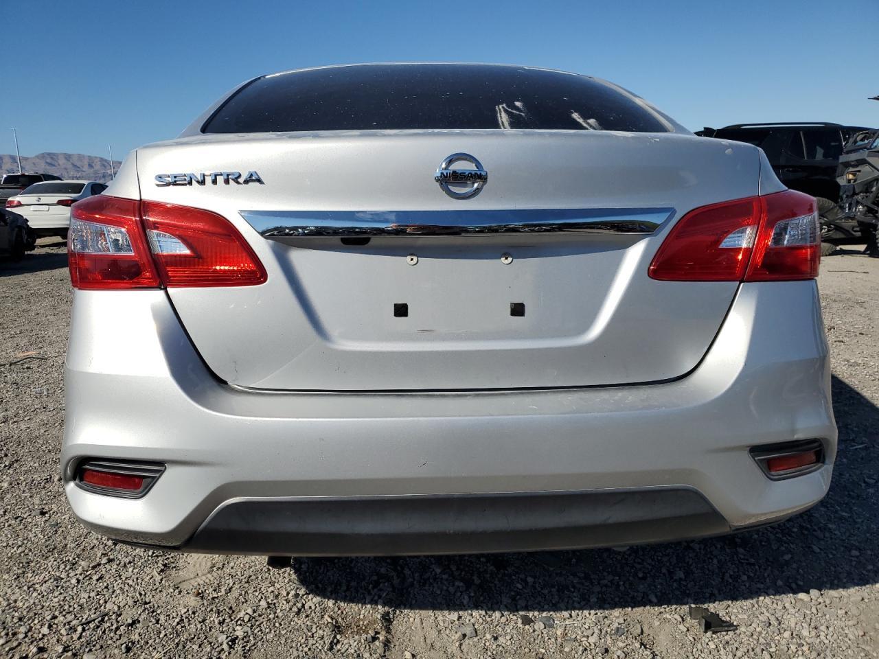 2019 Nissan Sentra S - Фото 6