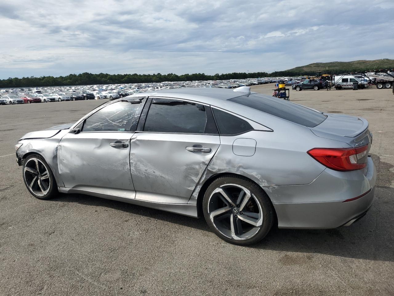 2018 Honda Accord Sport - Фото 2