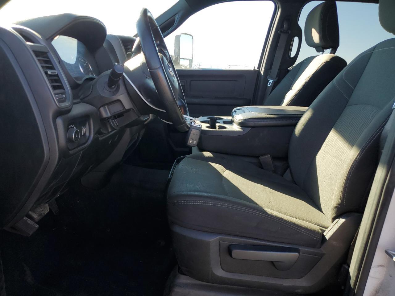 2022 Ram 2500 Tradesman - Фото 7