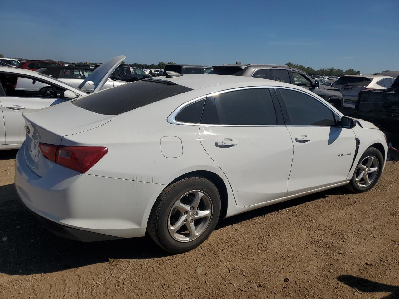 2018 Chevrolet Malibu Ls - Фото 3