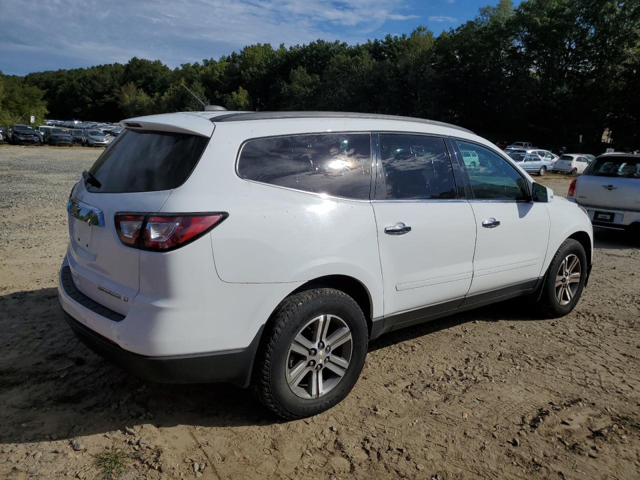 2016 Chevrolet Traverse Lt - Image 3