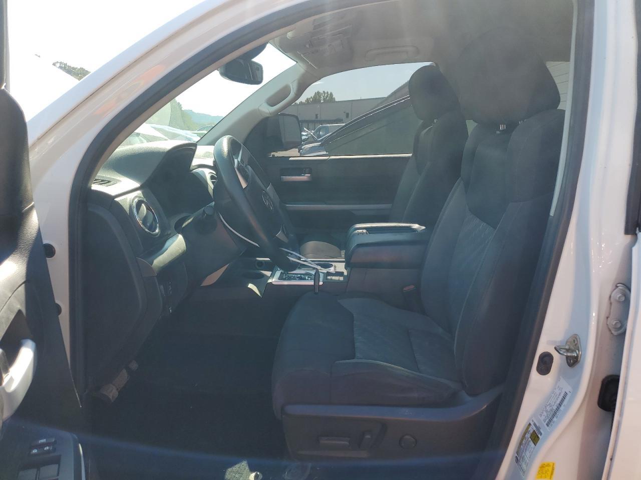 2020 Toyota Tundra Crewmax Sr5 - Image 7