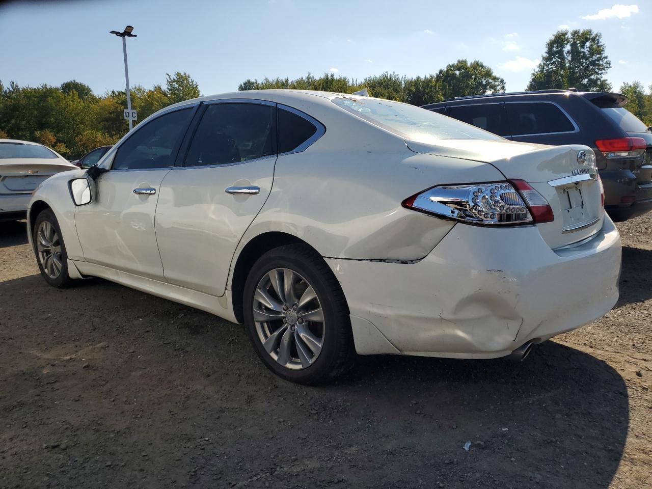 2011 Infiniti M37 X - Фото 2