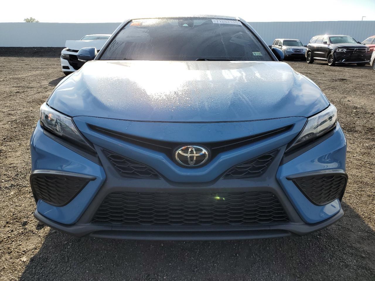 2023 Toyota Camry Se Night Shade - Image 5