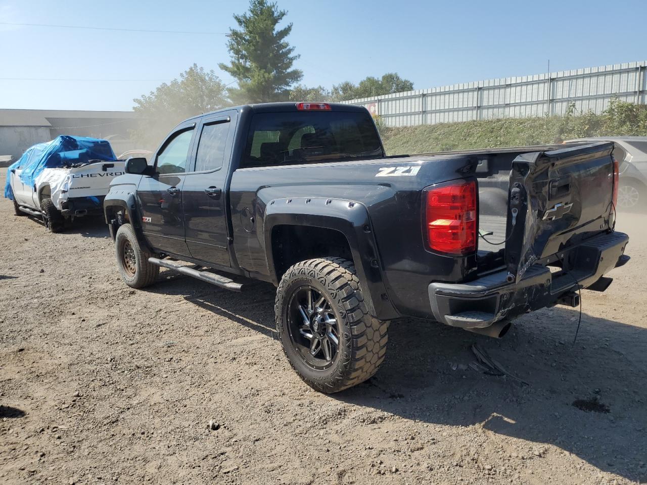 2015 Chevrolet Silverado K1500 Lt - Image 2
