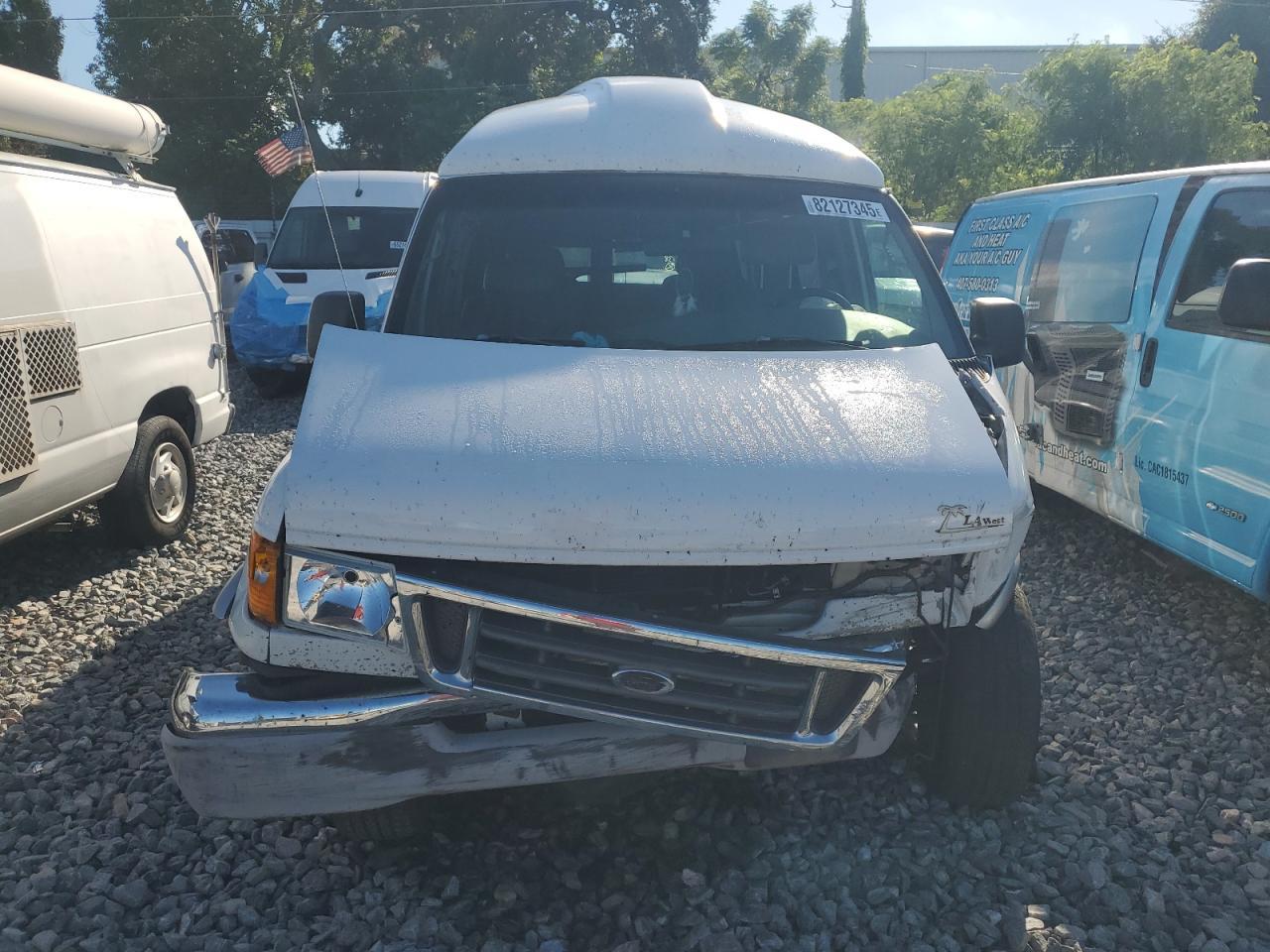 2004 Ford Econoline E150 Van - Фото 5