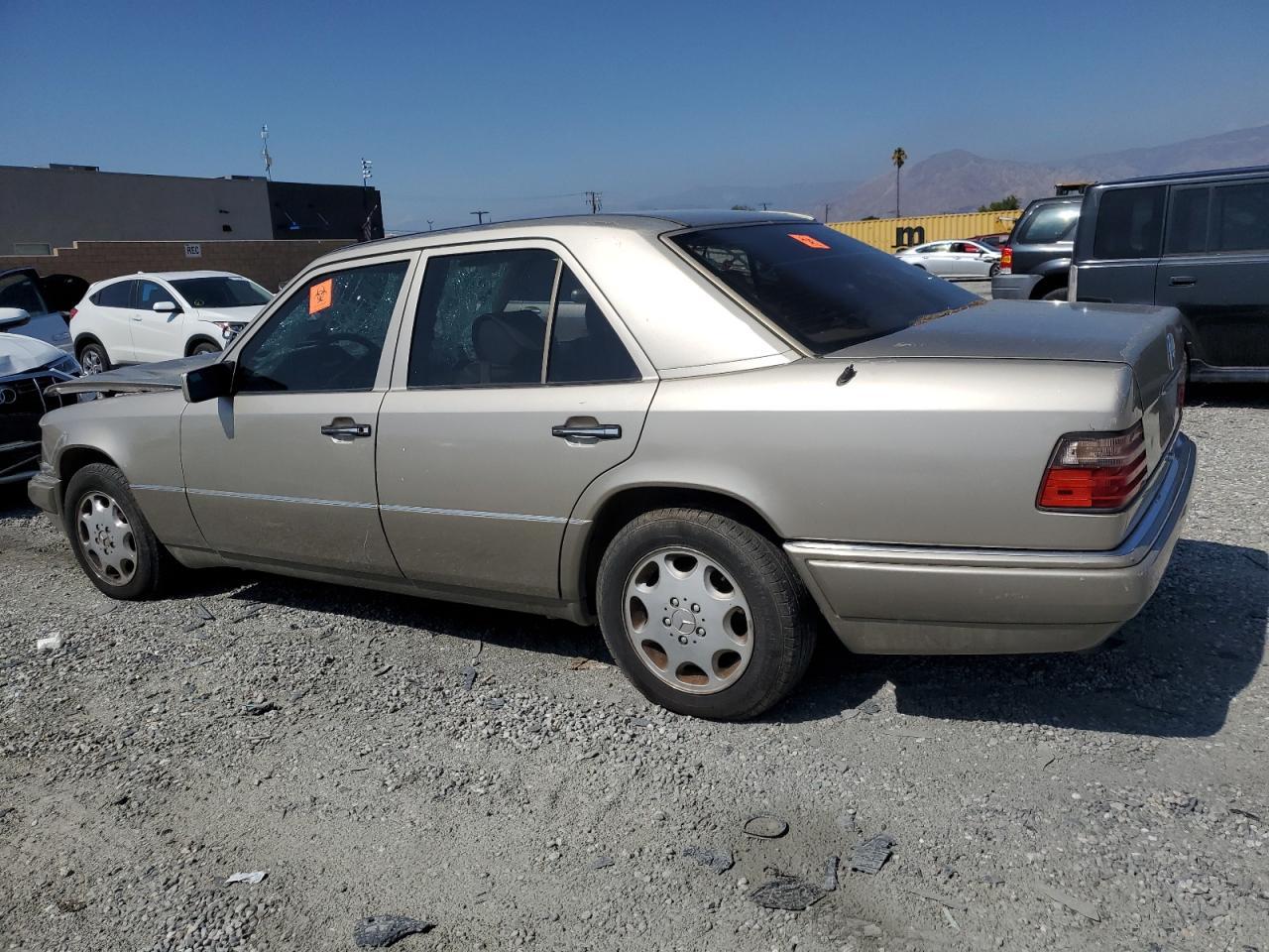 1995 Mercedes-Benz E 300D - Фото 2