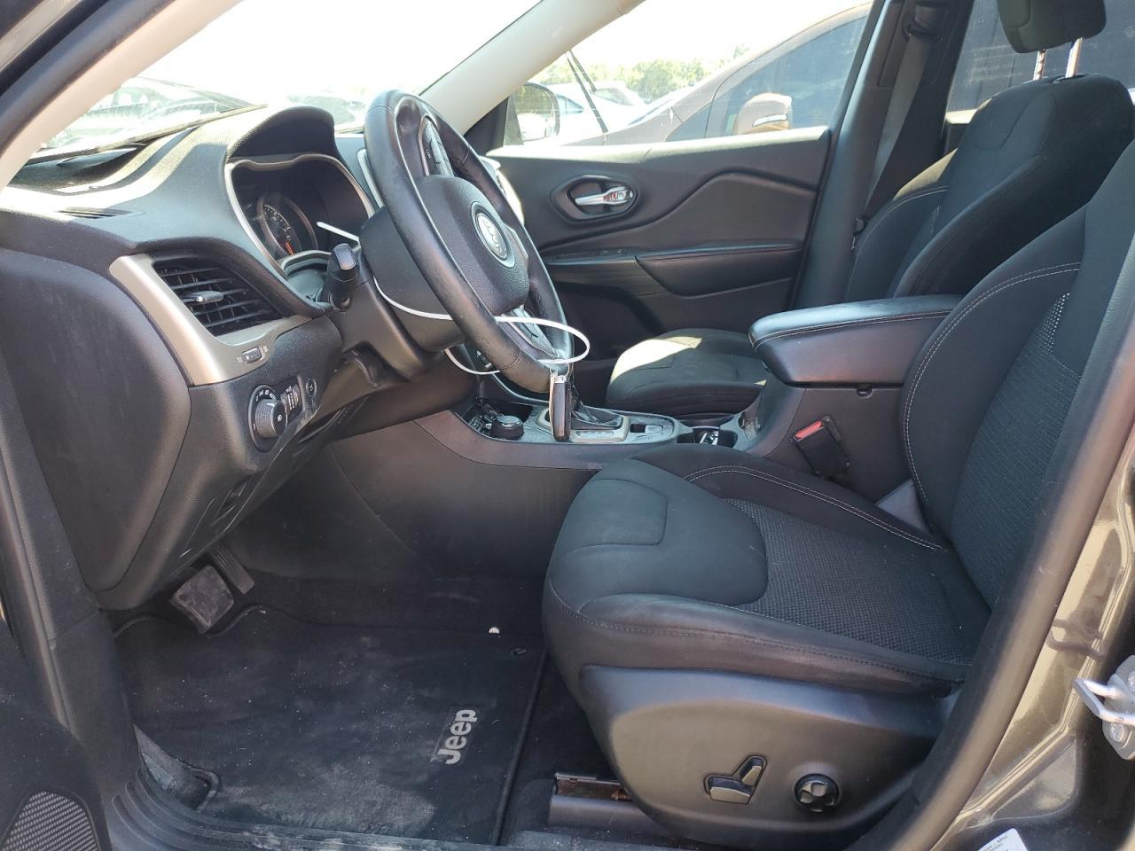 2016 Jeep Cherokee Latitude - Image 7