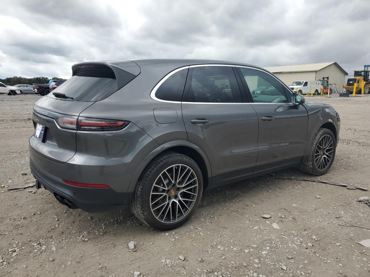 2021 Porsche Cayenne - Image 3