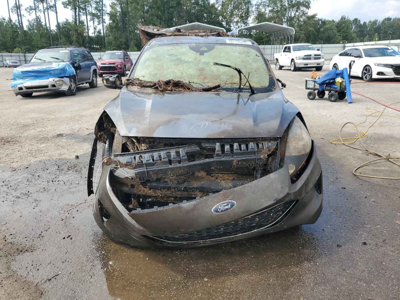 2022 Ford Escape Se - Фото 5