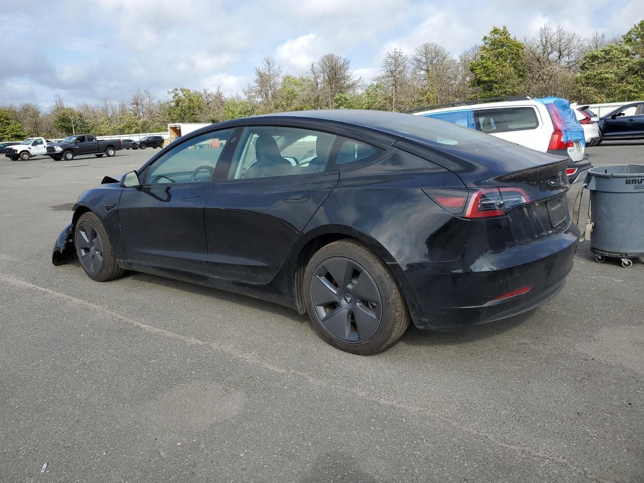 2023 Tesl Model 3 - Image 2