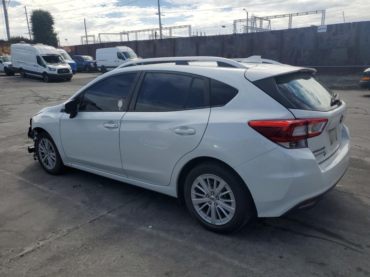 2017 Subaru Impreza Premium Plus - Фото 2