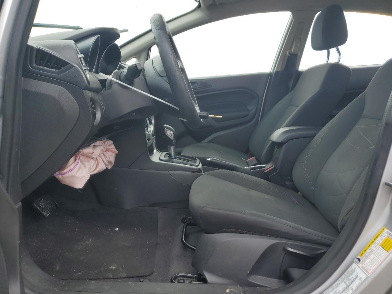 2019 Ford Fiesta Se - Image 7