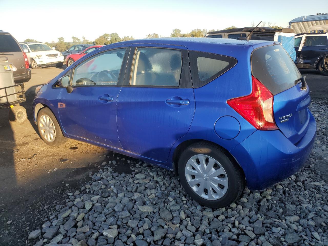 2016 Niss Versa Note S - Image 2