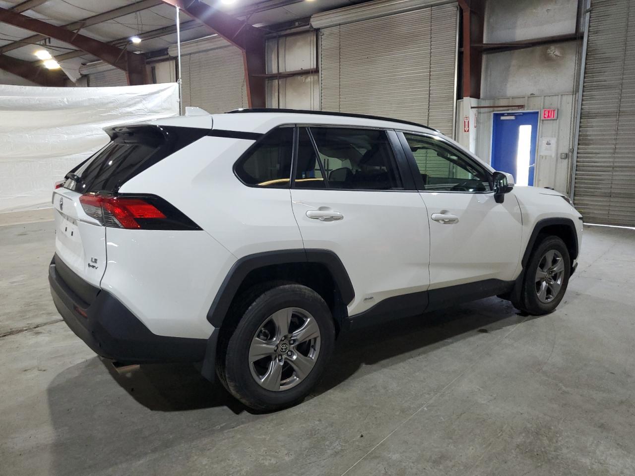 2025 Toyota Rav4 Hybrid Le - Фото 3