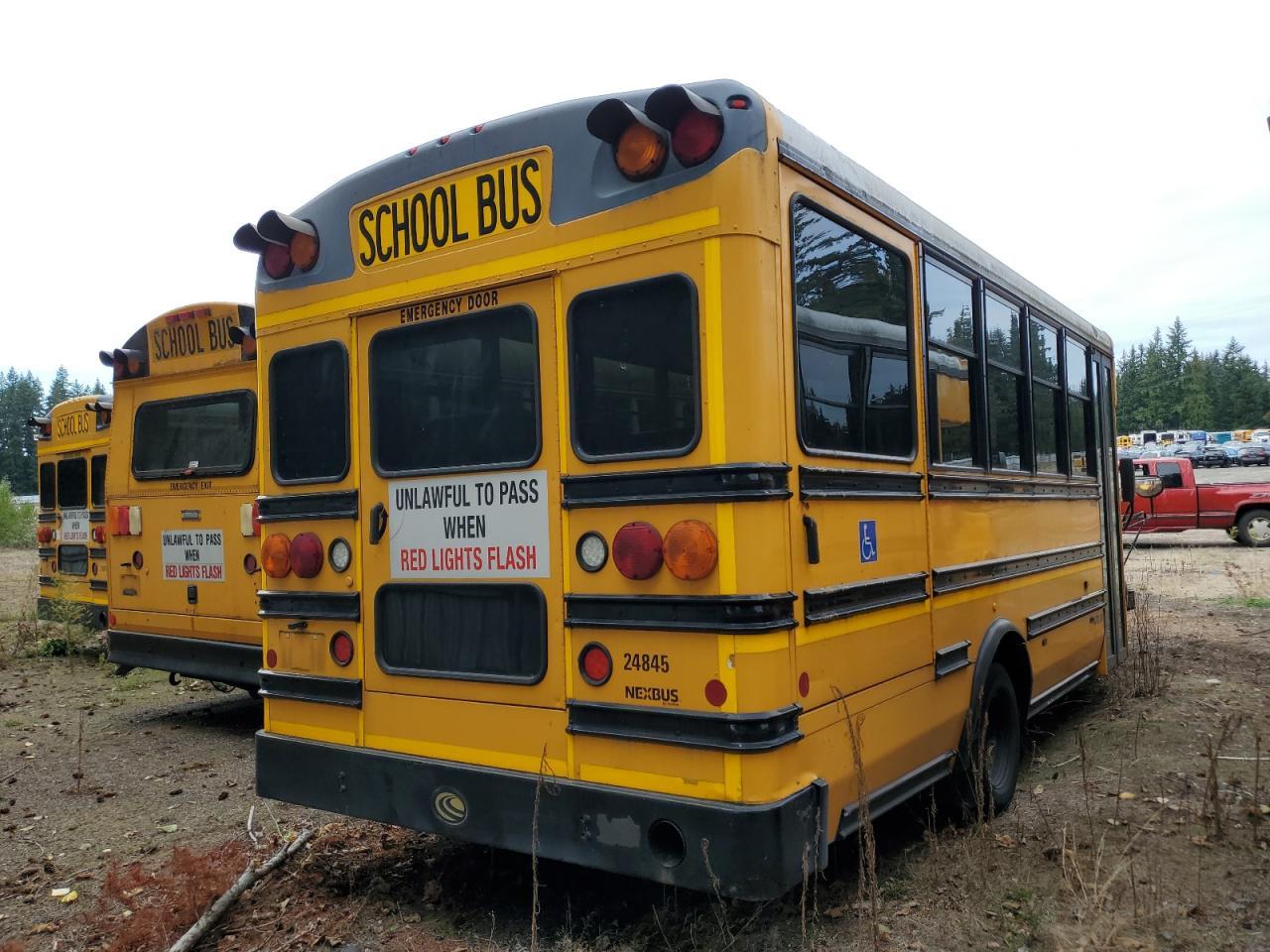 2013 Chevrolet Express G3500 - Image 4