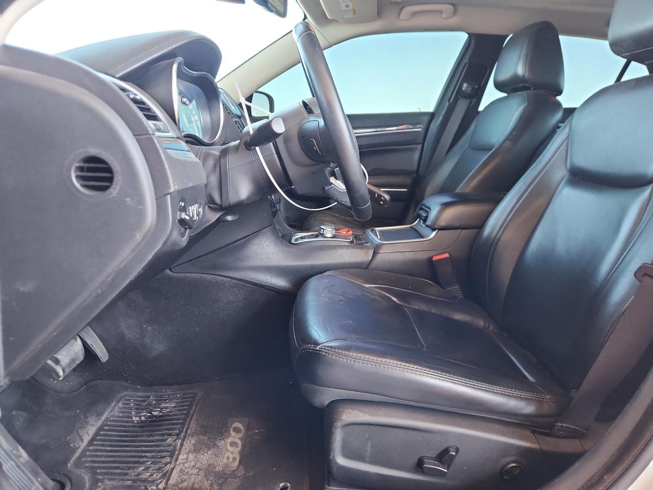 2017 Chrysler 300 Limited - Фото 7