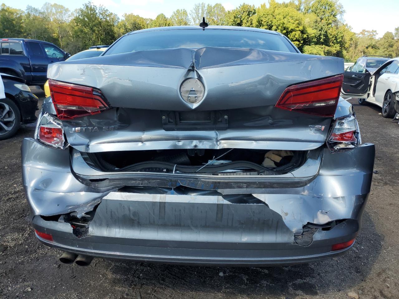 2017 Volkswagen Jetta Se - Image 6