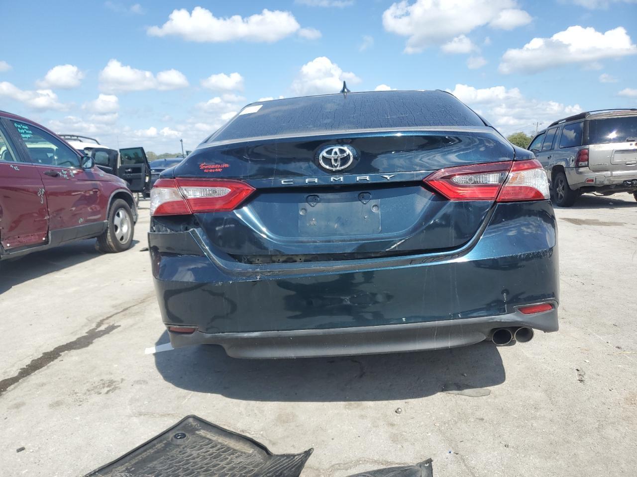 2020 Toyota Camry Se - Фото 6