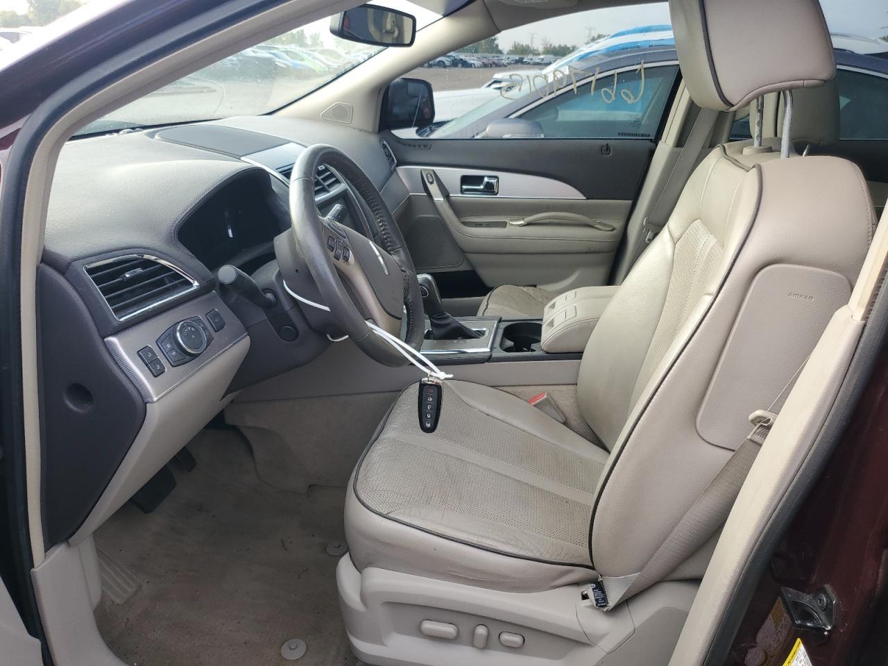 2011 Lincoln Townhouse Mkx - Image 7