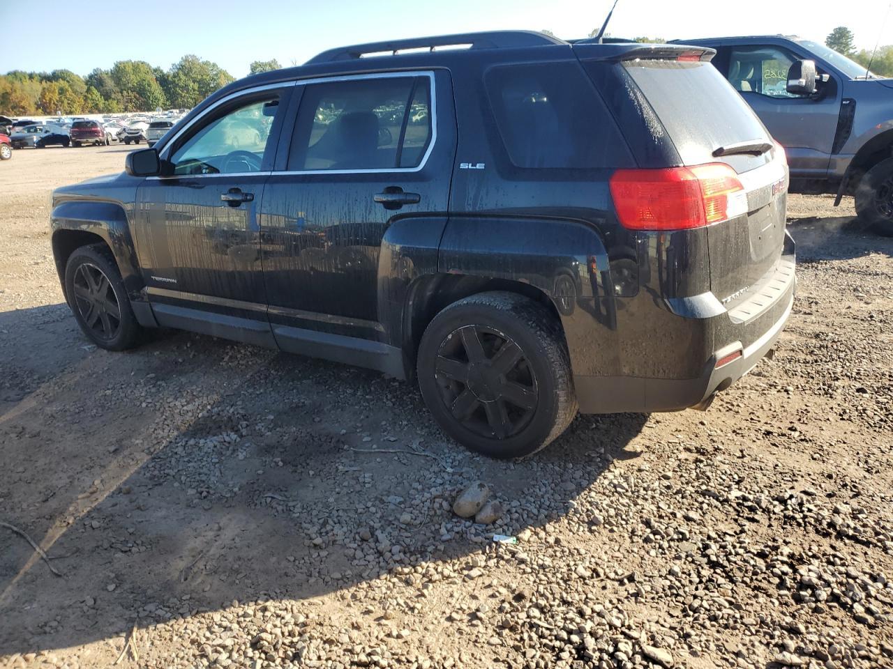 2010 GMC Terrain Sle - Image 2