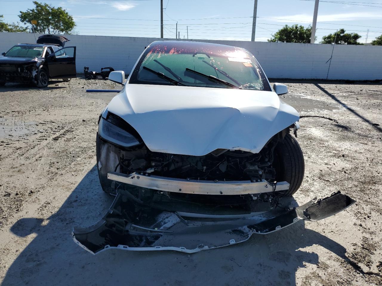 2023 Tesla Model X - Image 5