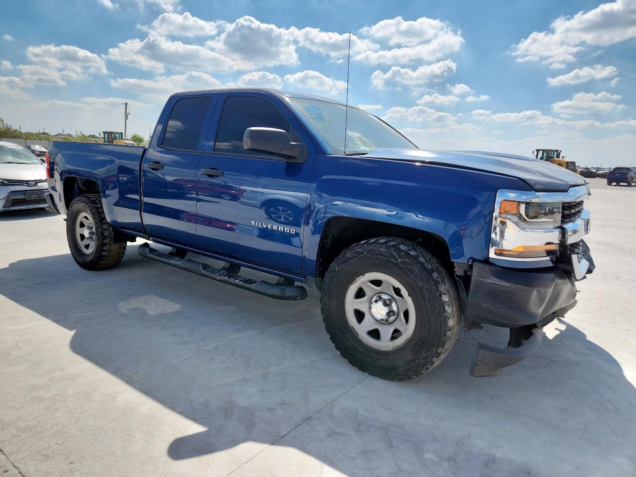 2017 Chevrolet Silverado C1500 - Фото 4
