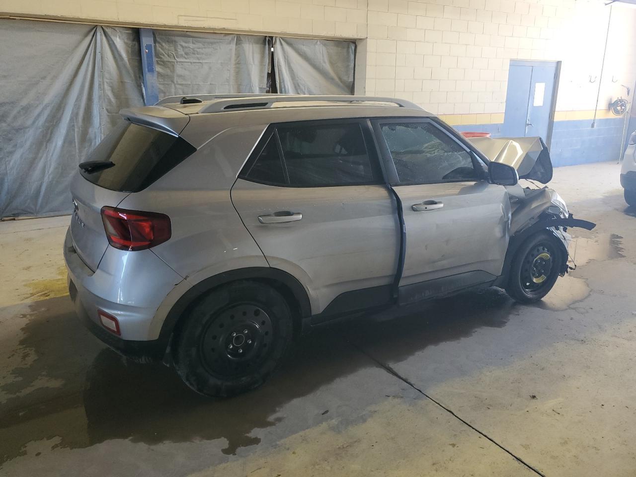 2024 Hyundai Venue Sel - Image 3