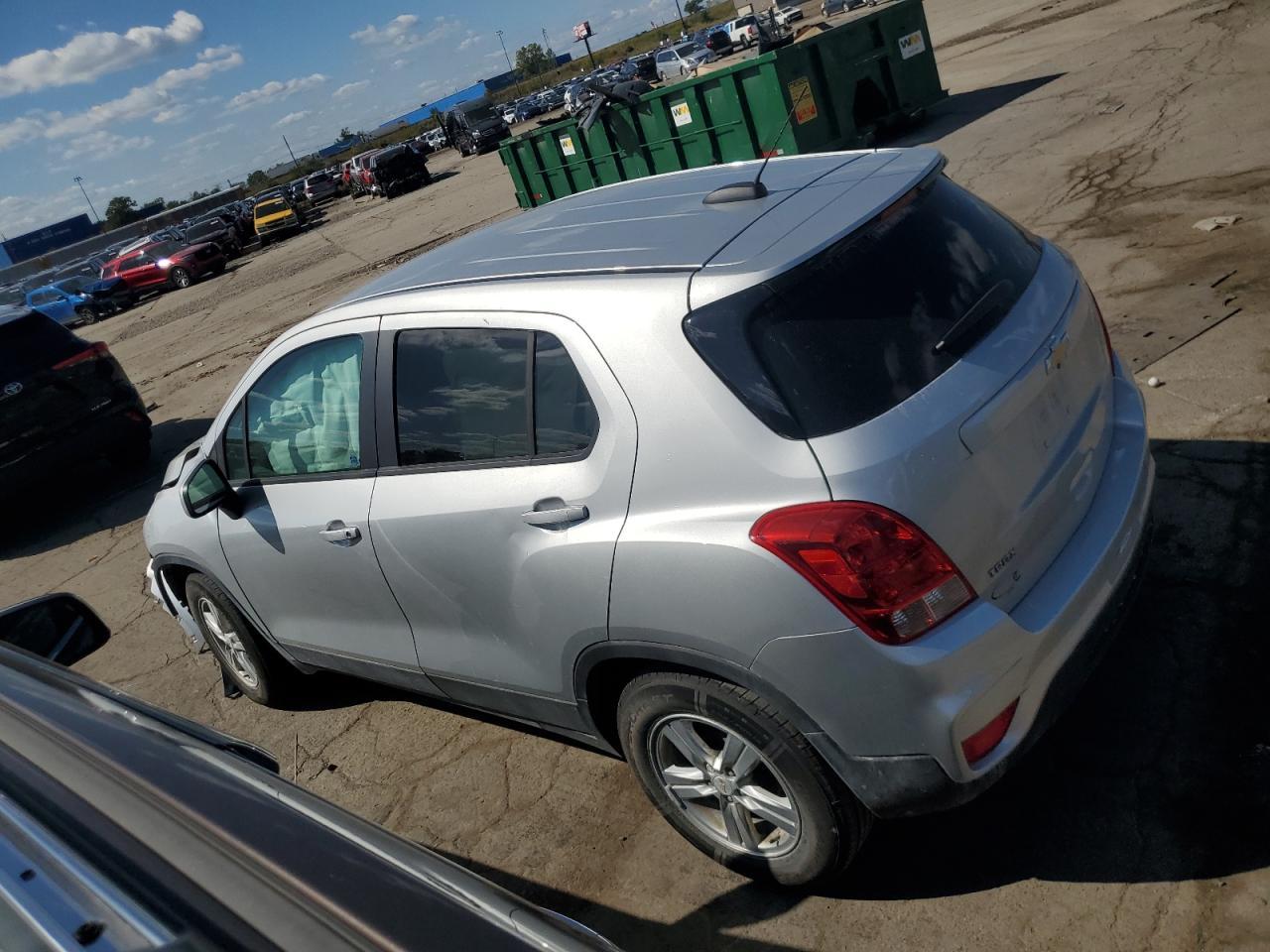 2019 Chevrolet Trax Ls - Фото 2