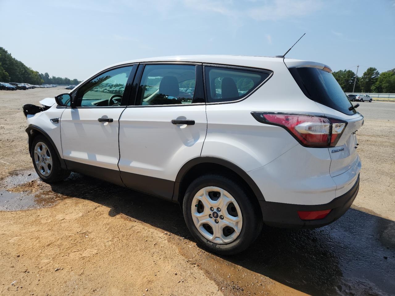 2017 Ford Escape S - Фото 2