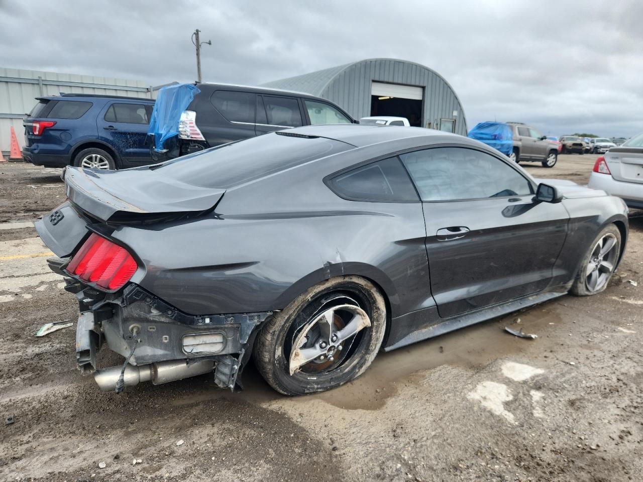 2017 Ford Mustang - Фото 3