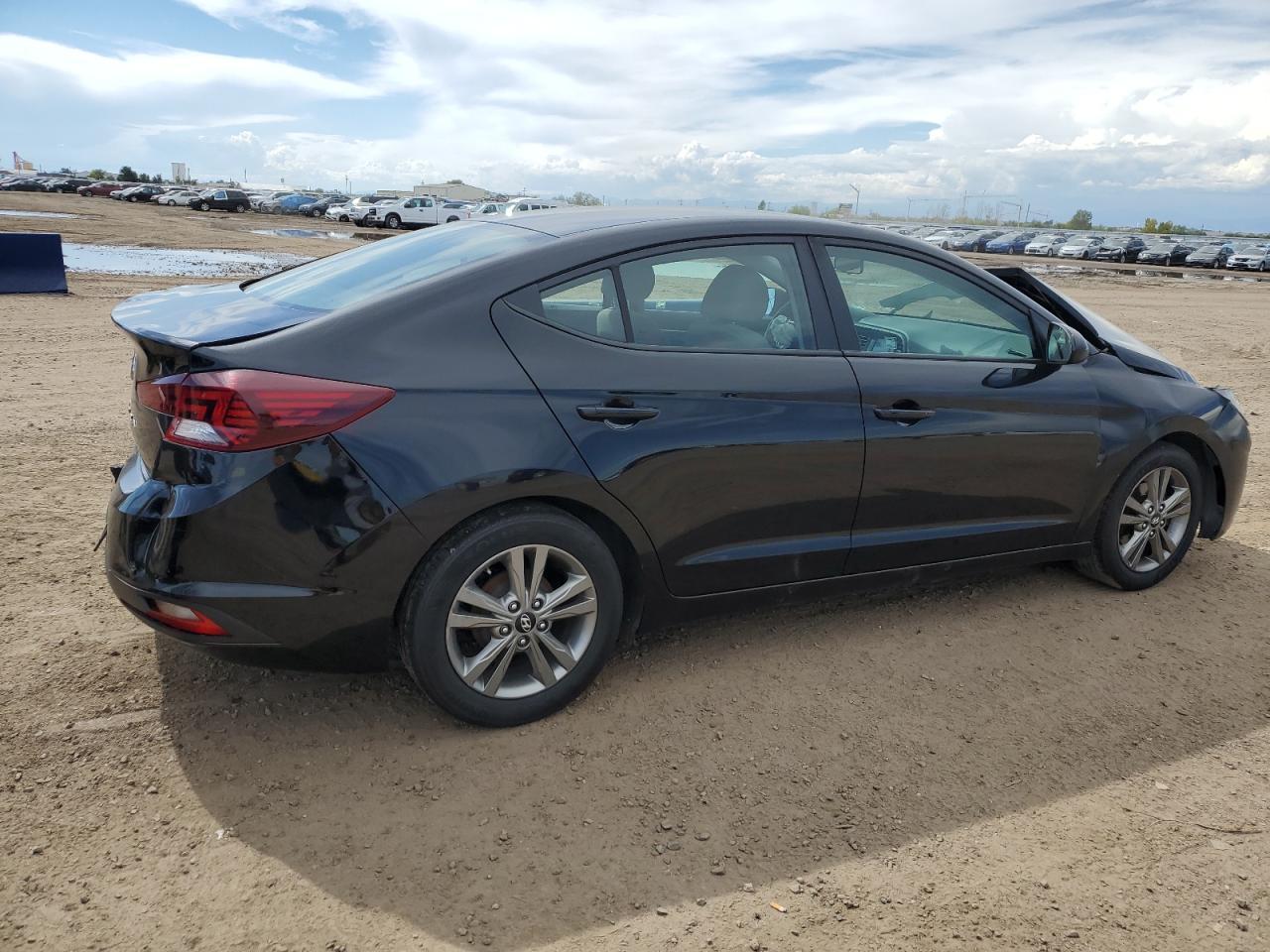 2020 Hyundai Elantra Se - Фото 3