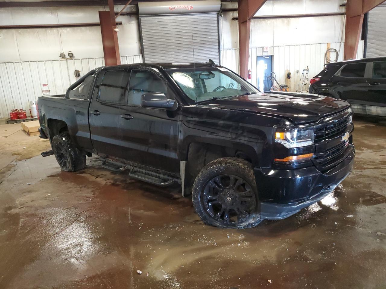 2017 Chevrolet Silverado K1500 - Фото 4