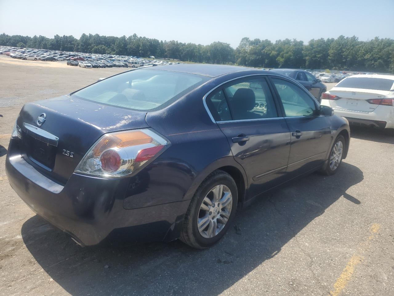 2010 Nissan Altima Base - Image 3