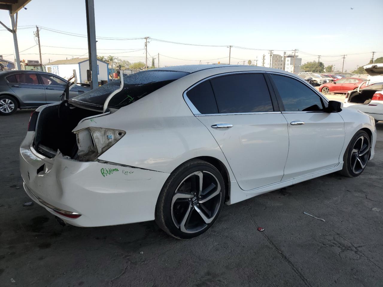 2017 Honda Accord Sport - Image 3