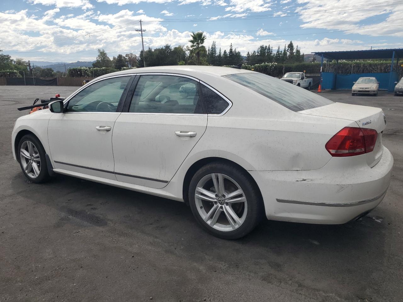 2014 Volkswagen Passat Sel - Фото 2