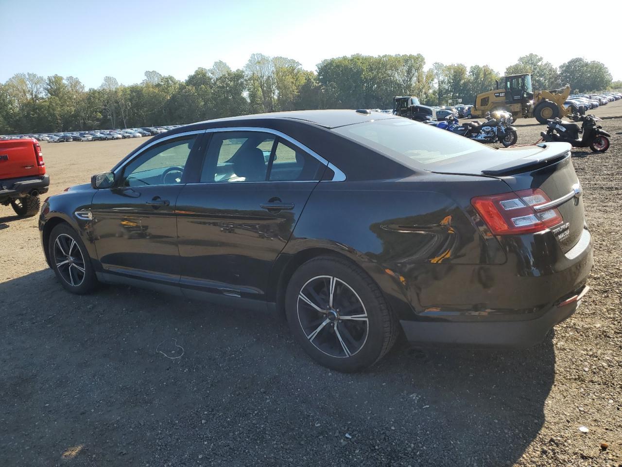 2016 Ford Taurus Sel - Фото 2