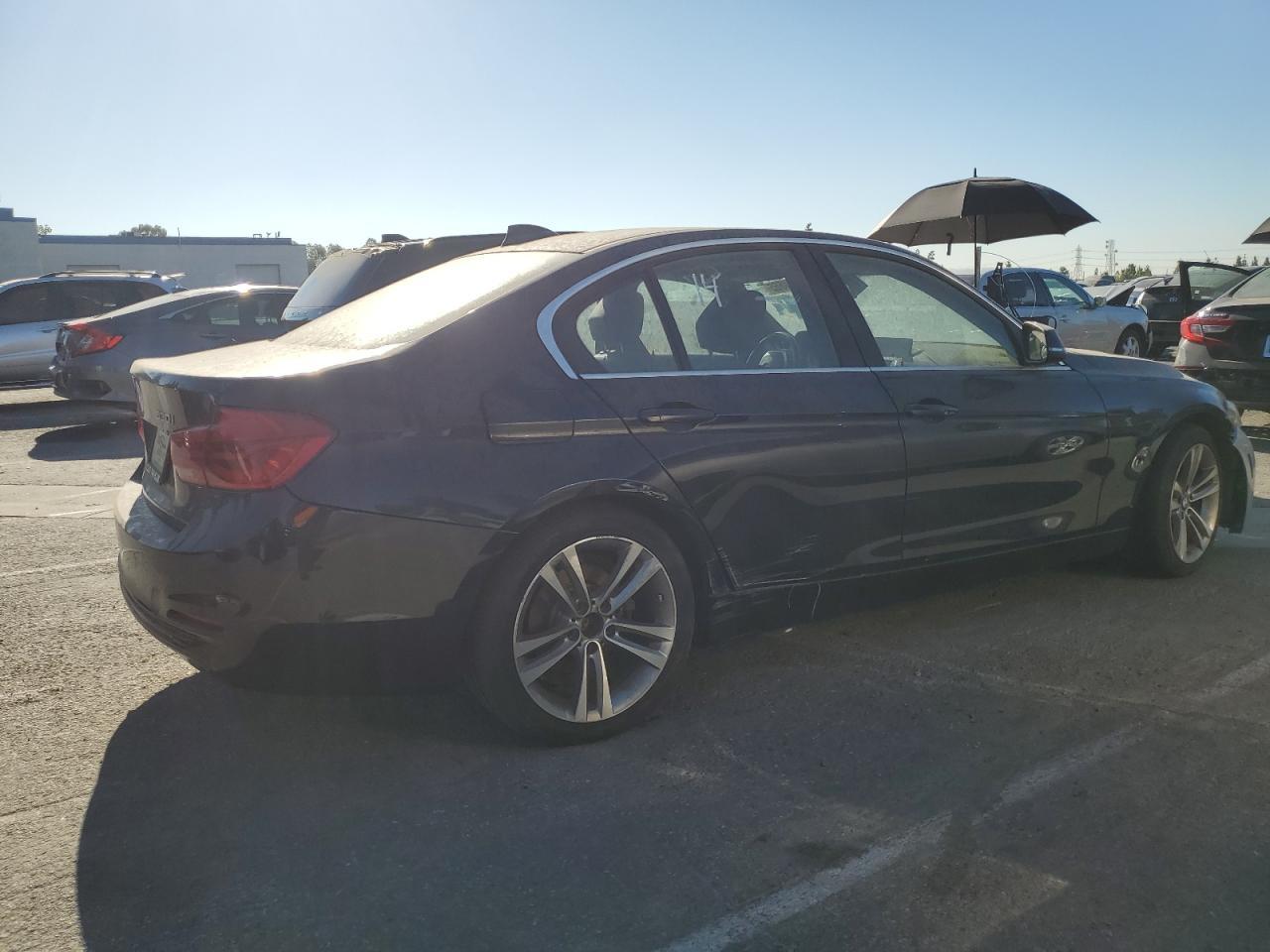 2017 BMW 330 I - Фото 3