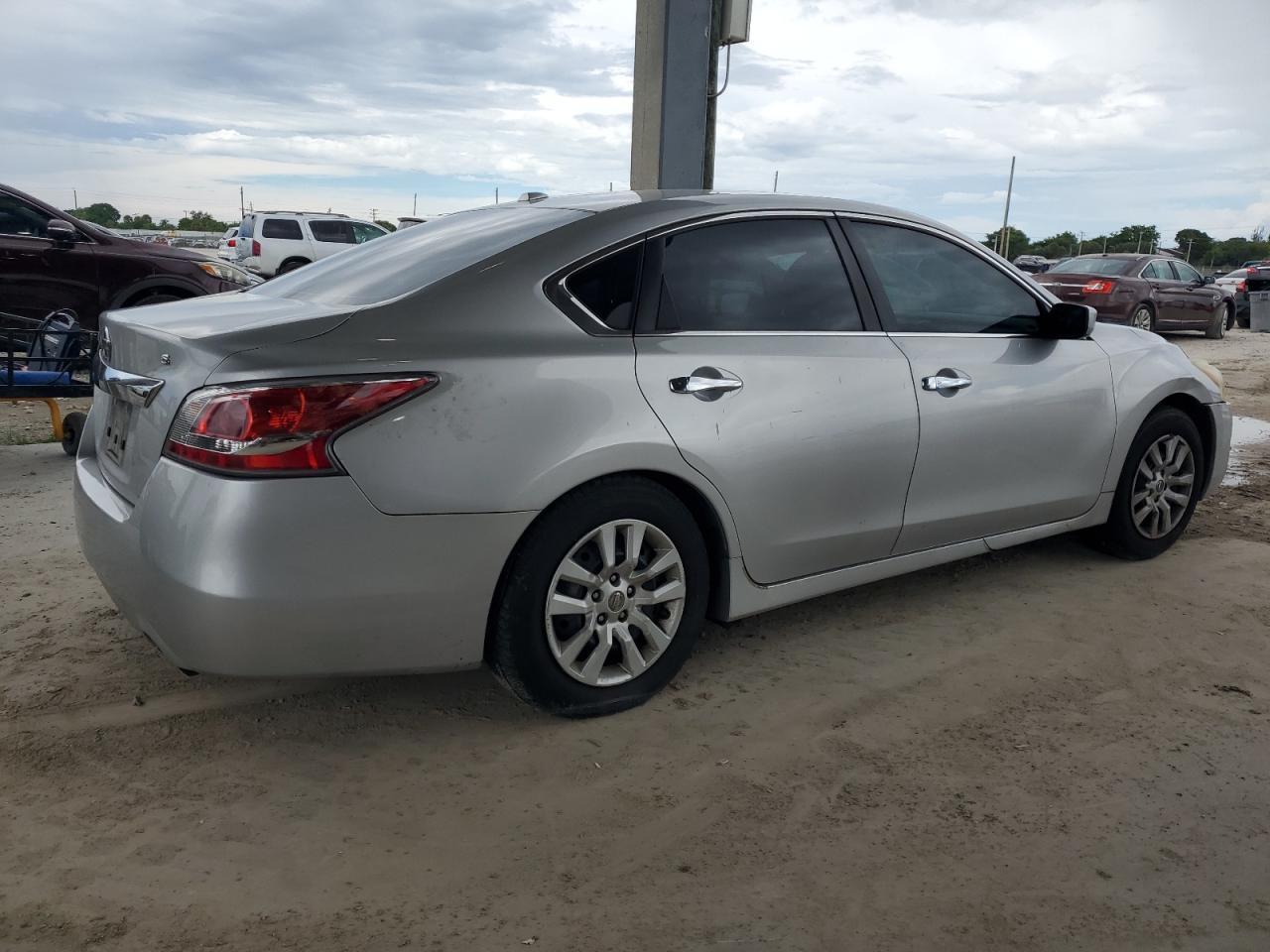 2015 Nissan Altima 2.5 - Фото 3