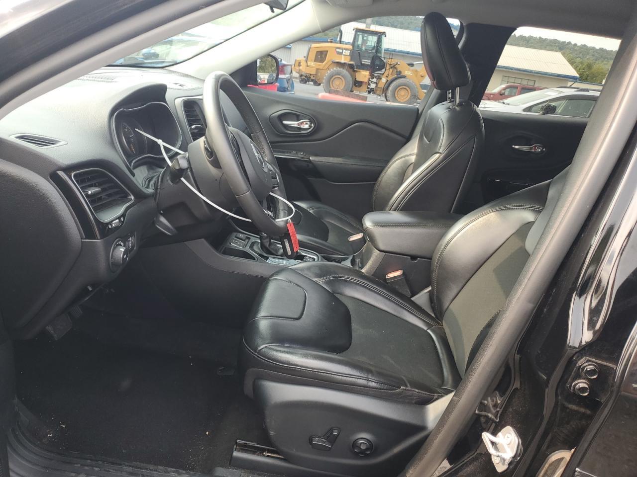 2020 Jeep Cherokee Latitude Plus - Фото 7