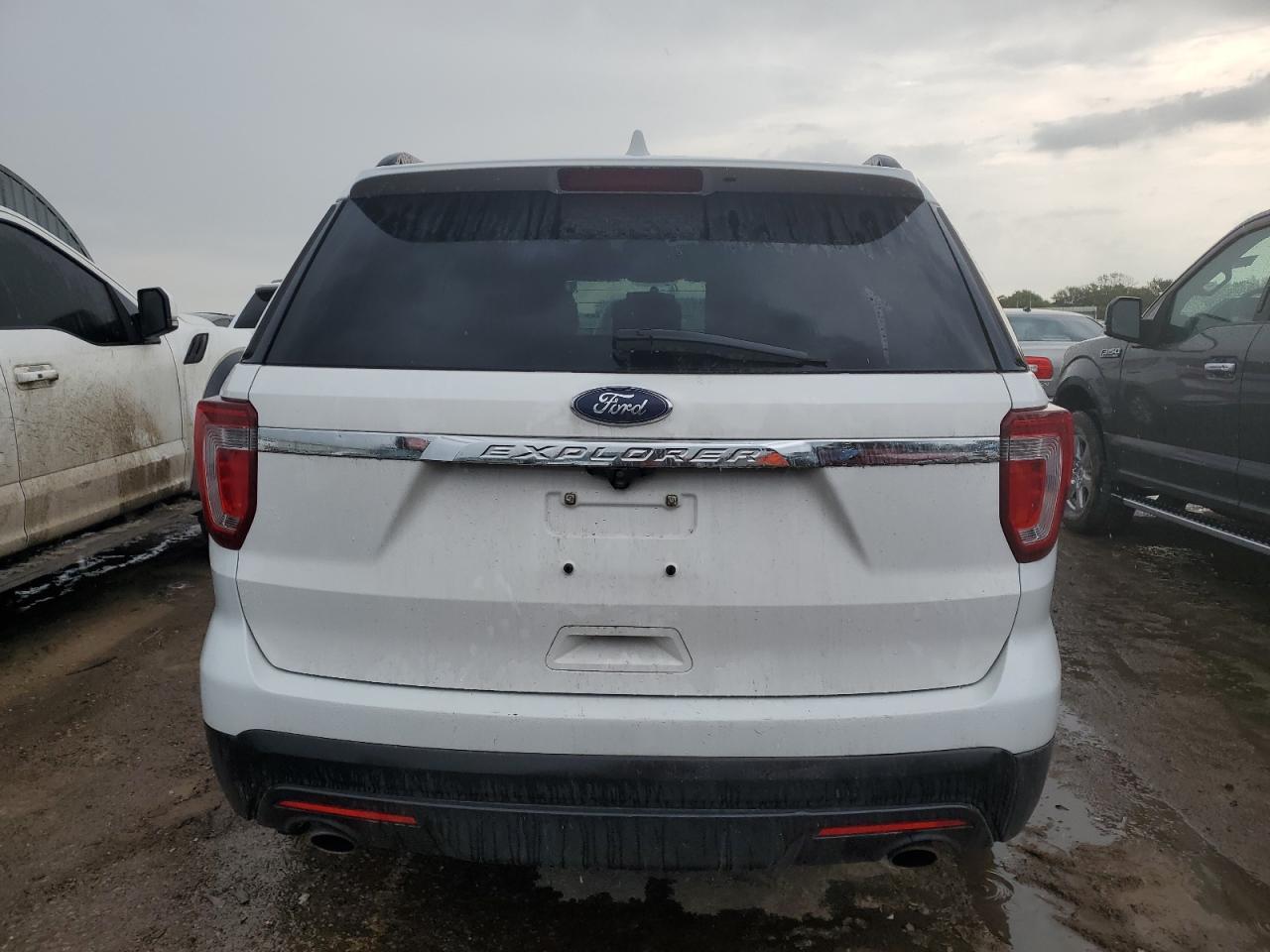 2017 Ford Explorer - Image 6