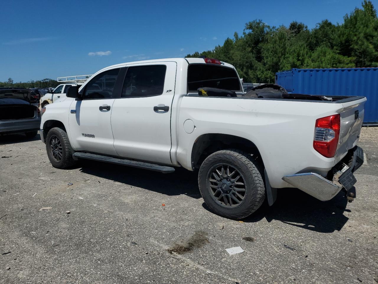 2020 Toyota Tundra Crewmax Sr5 - Фото 2