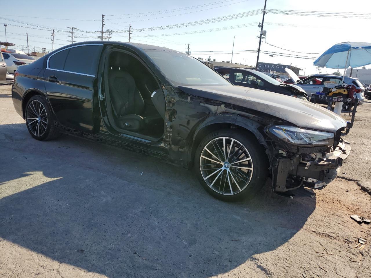 2022 BMW 530E - Image 4
