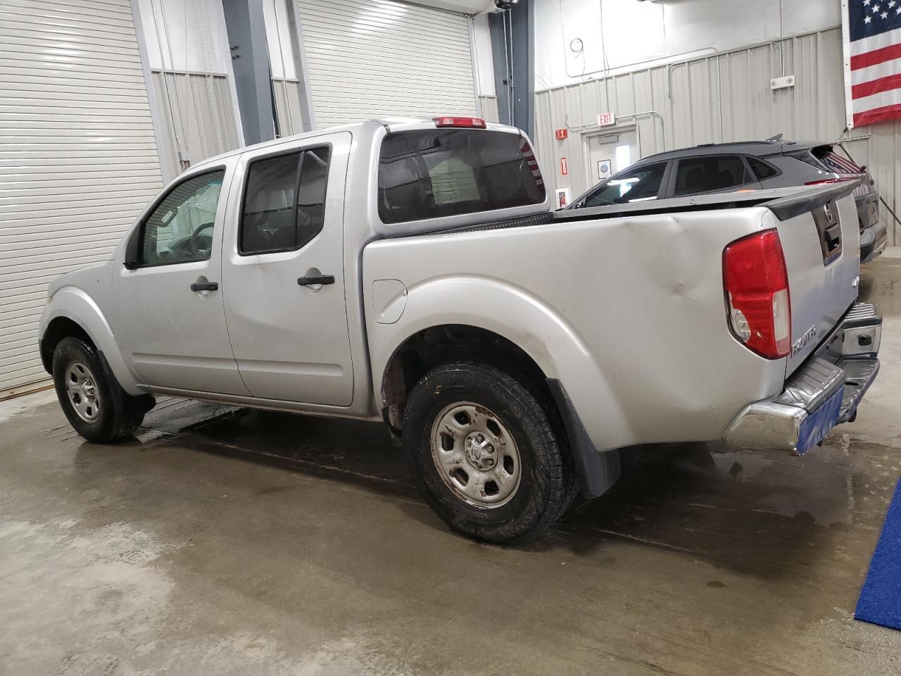 2015 Nissan Frontier S - Фото 2