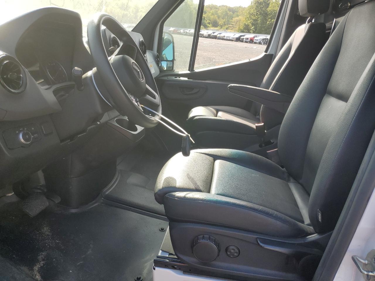 2024 Mercedes-Benz Sprinter 2500 - Фото 7