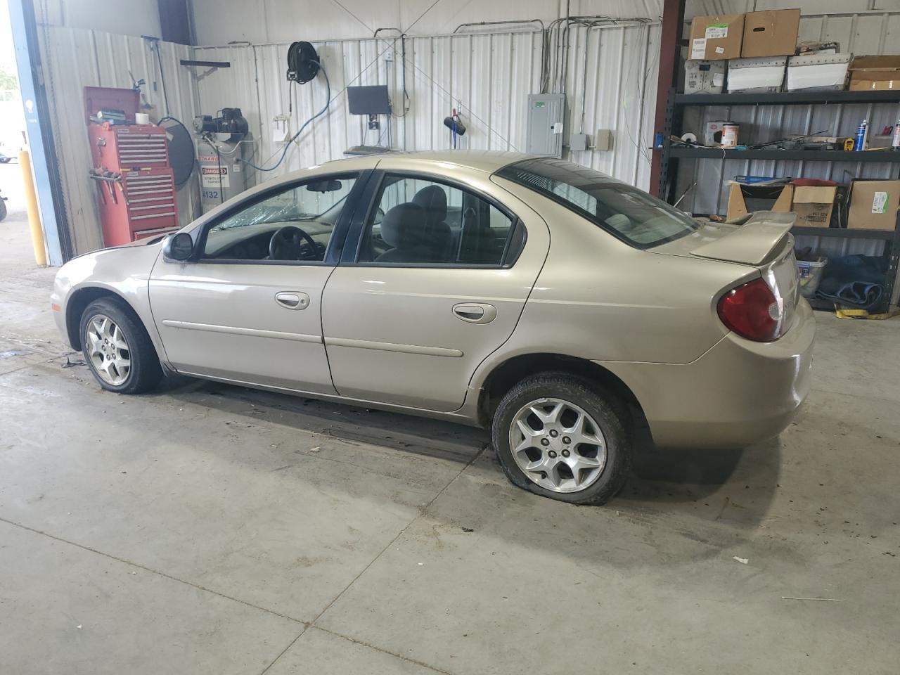 2002 Dodge Neon Es - Фото 2