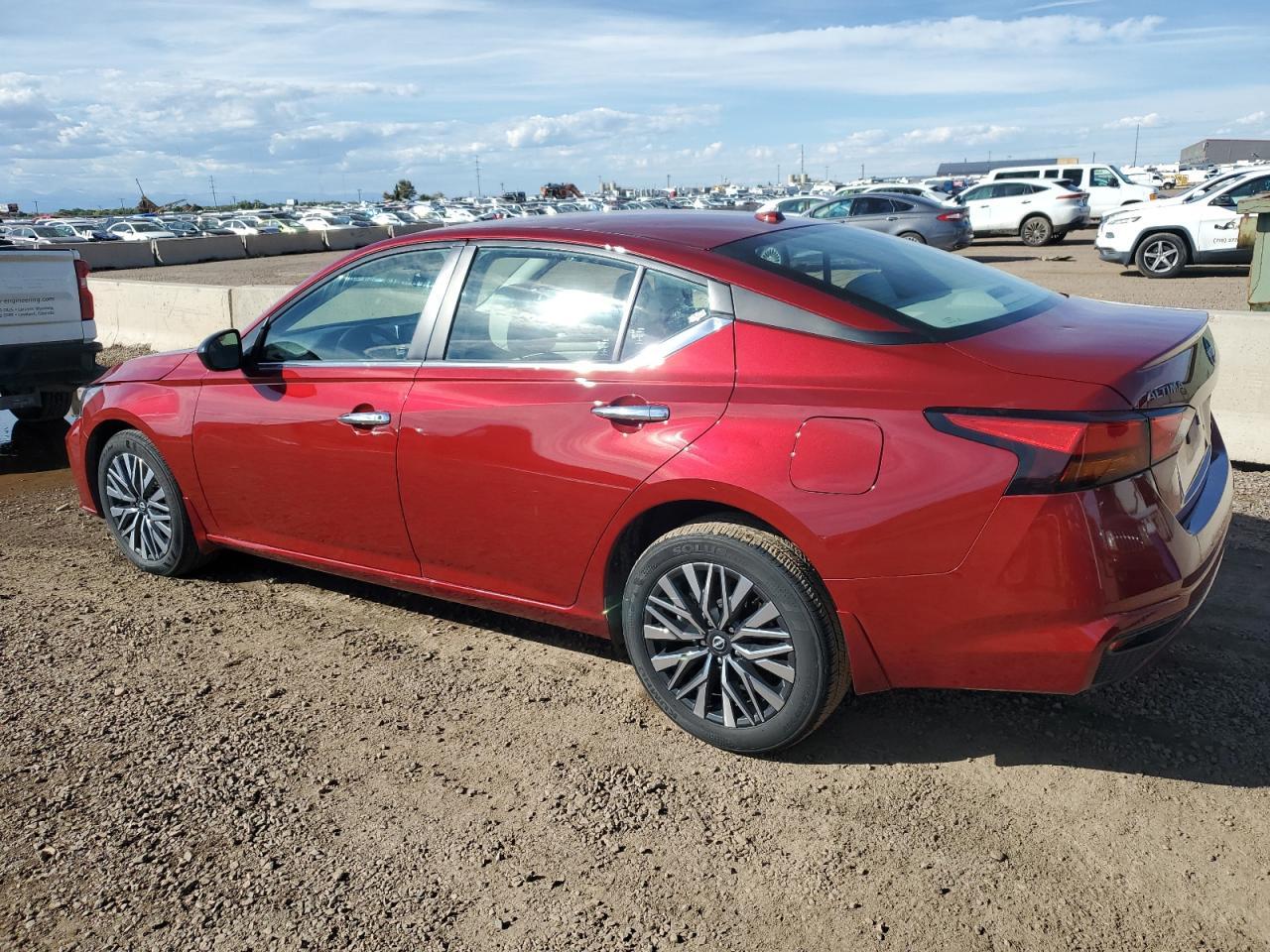 2024 Nissan Altima Sv - Image 2